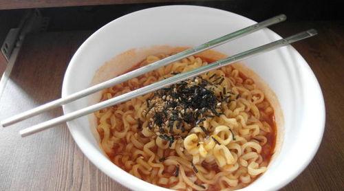 吃瓜吃泡面主播是谁,吃瓜吃泡面主播的爆红之路